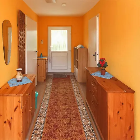 Amazing In Ostseebad With Wifi بيت للعطل